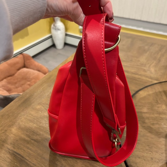 Anthropologie Red Woven Vegan Leather NWOT Crossbody Sling Bag, 12 x 7. - Picture 5 of 14